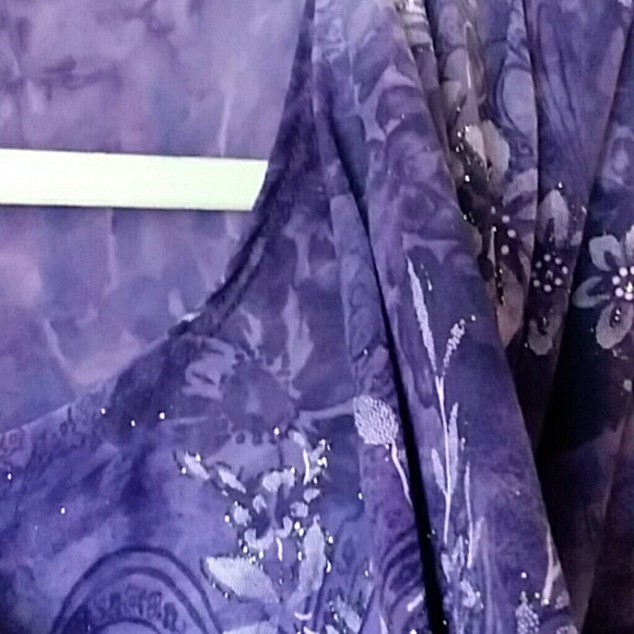 Dressy top - Picture 2 of 3